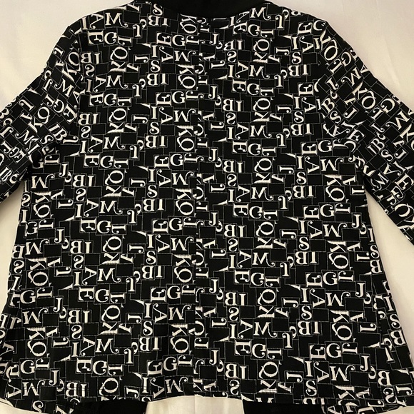 Black & White Jacket - Picture 3 of 4